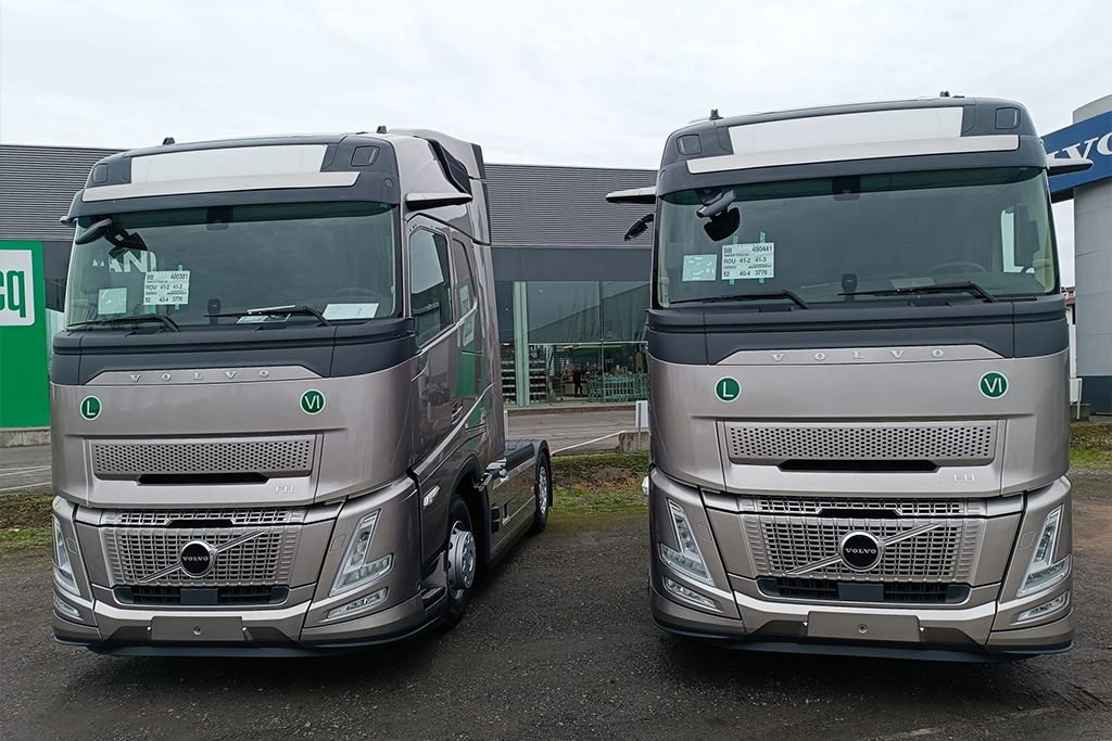 Camioane noi Volvo pregatite de transport marfuri international